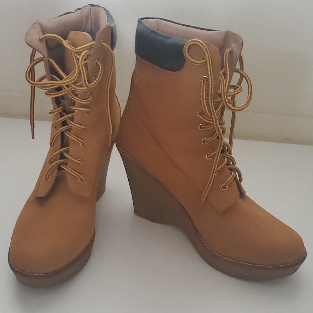 Jeffrey Campell Women's Tan Wedge Boots